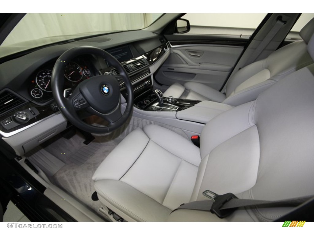 2011 BMW 5 Series 528i Sedan Front Seat Photo #75722496