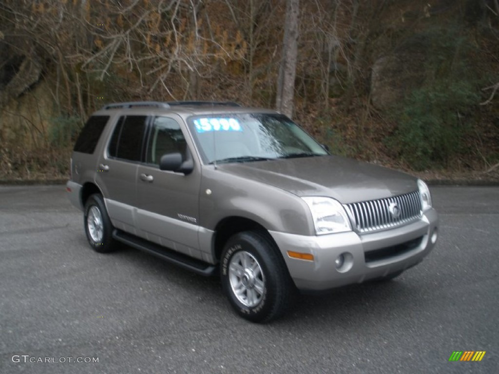 2002 Mountaineer AWD - Harvest Gold Metallic / Medium Dark Parchment photo #1