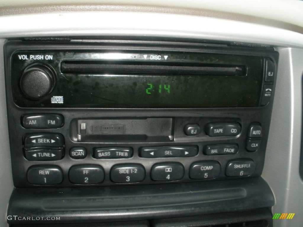 2002 Mercury Mountaineer AWD Audio System Photo #75722904