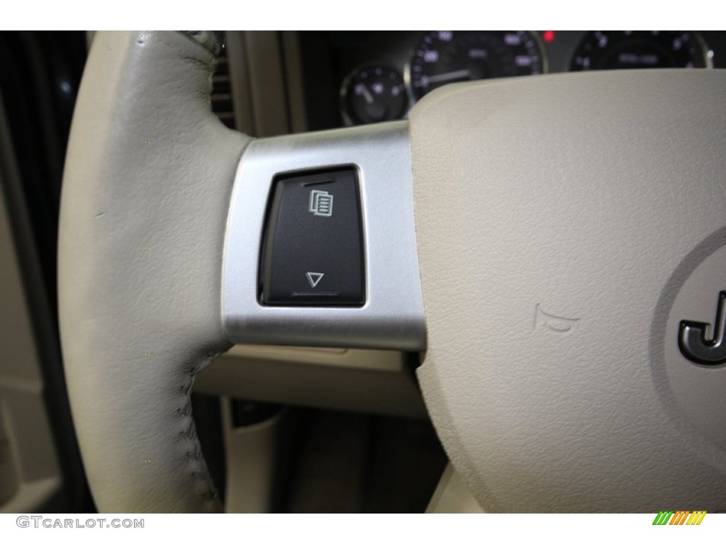 2009 Jeep Grand Cherokee Limited Controls Photo #75724671