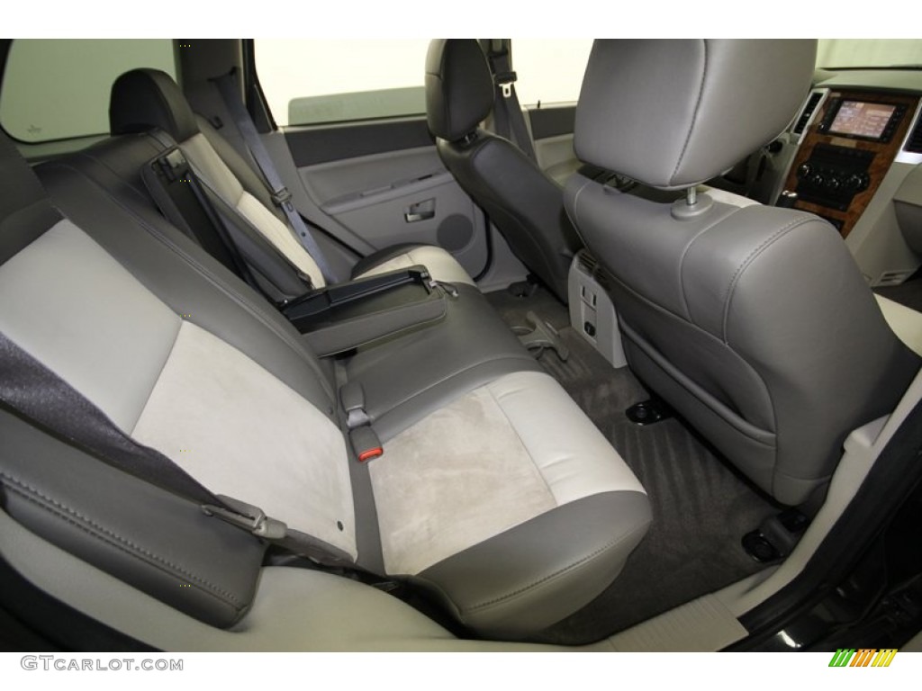 2009 Jeep Grand Cherokee Limited Rear Seat Photo #75724695