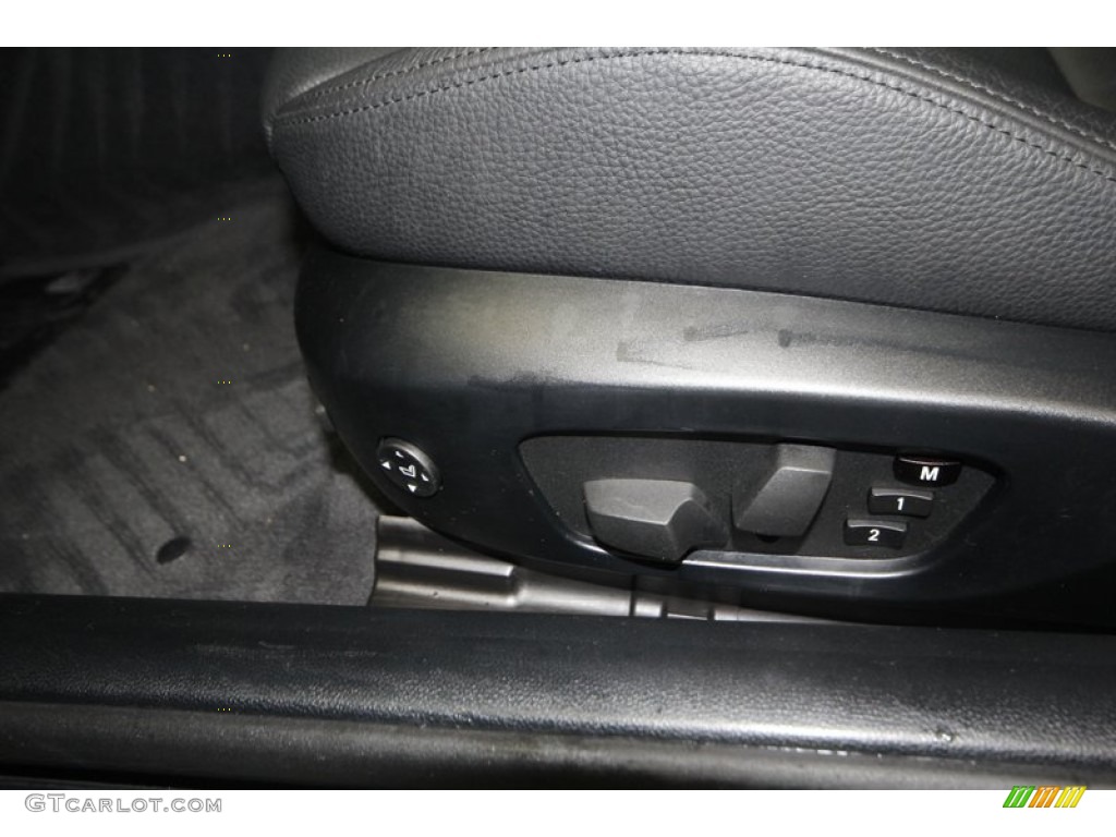 2010 3 Series 335i Convertible - Black Sapphire Metallic / Black photo #16