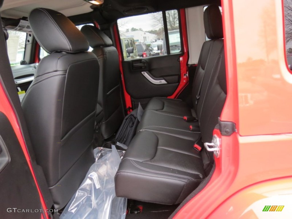 Black Interior 2013 Jeep Wrangler Unlimited Rubicon 4x4 Photo #75727967