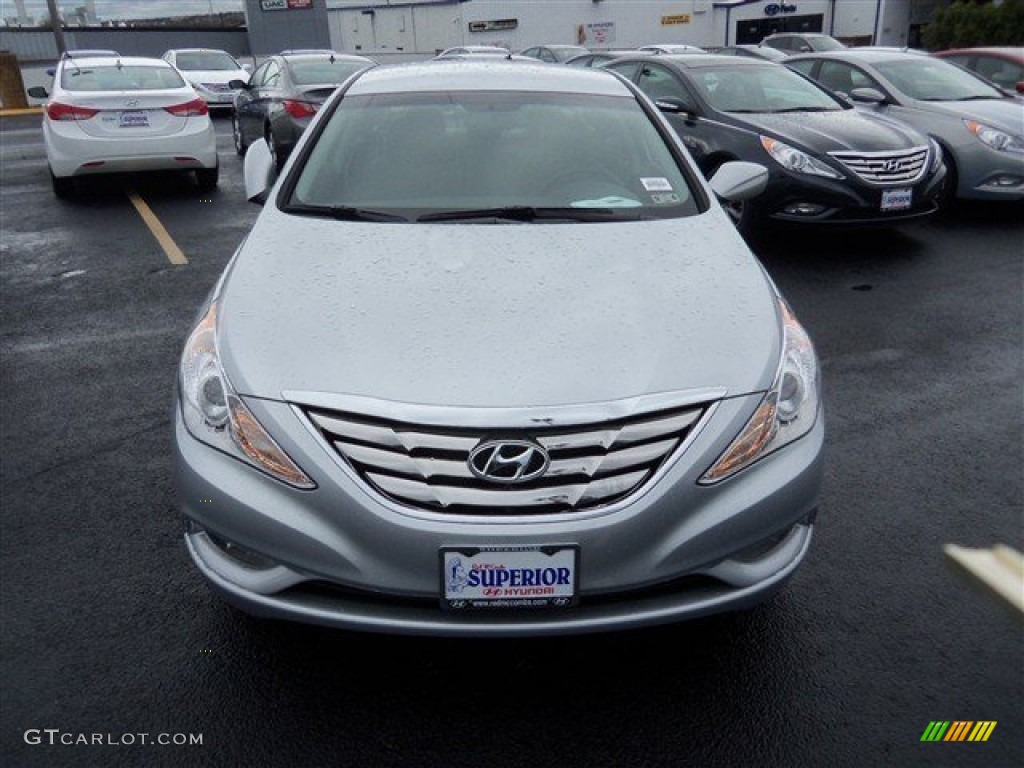 2013 Sonata SE - Radiant Silver / Gray photo #1