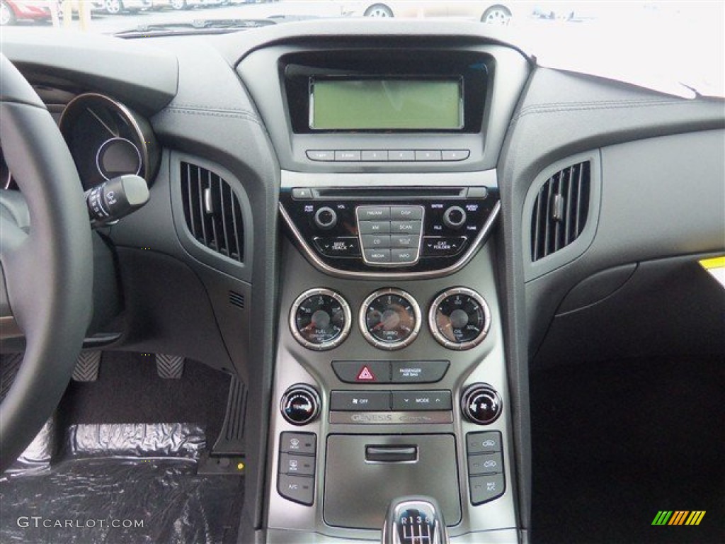 2013 Hyundai Genesis Coupe 2.0T R-Spec Controls Photo #75734678