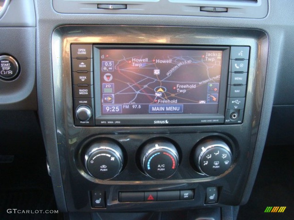 2010 Dodge Challenger SRT8 Controls Photo #75735380