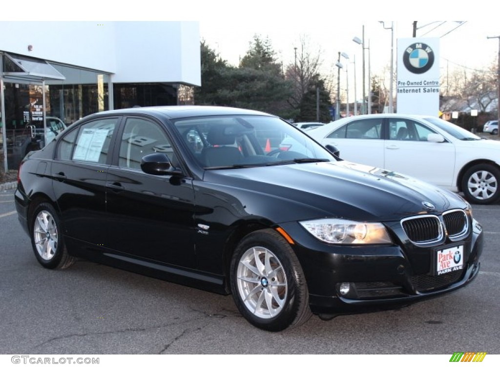 2010 3 Series 328i xDrive Sedan - Black Sapphire Metallic / Black photo #3