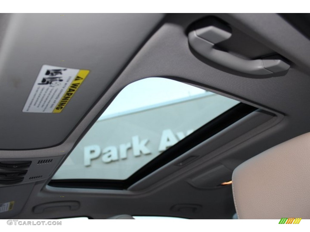 2010 3 Series 328i xDrive Sedan - Black Sapphire Metallic / Oyster/Black Dakota Leather photo #20