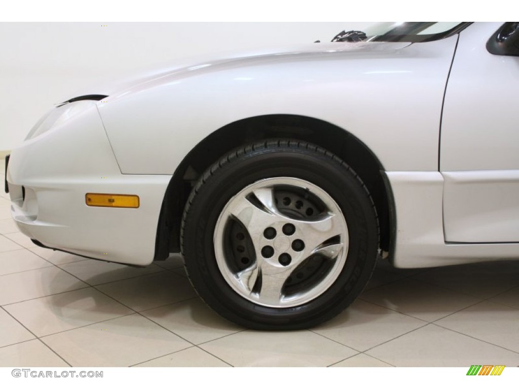 2004 Sunfire Coupe - Ultra Silver Metallic / Graphite photo #16