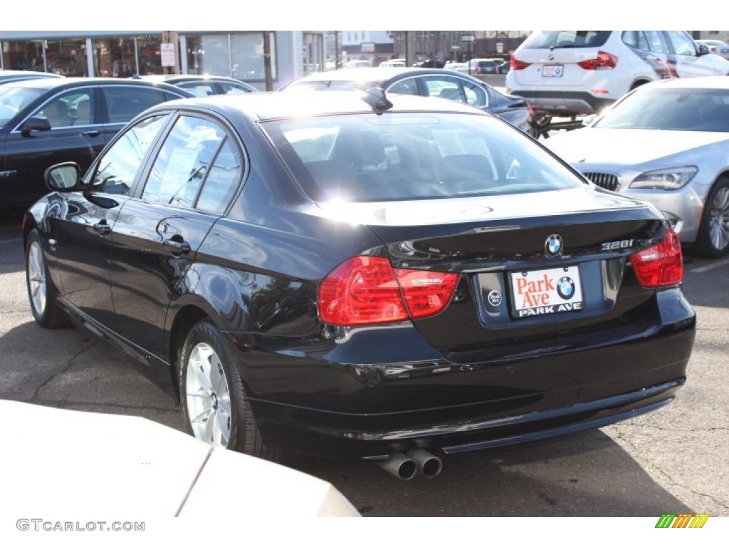 2010 3 Series 328i xDrive Sedan - Black Sapphire Metallic / Black photo #7