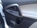 Super White - RAV4 I4 4WD Photo No. 20