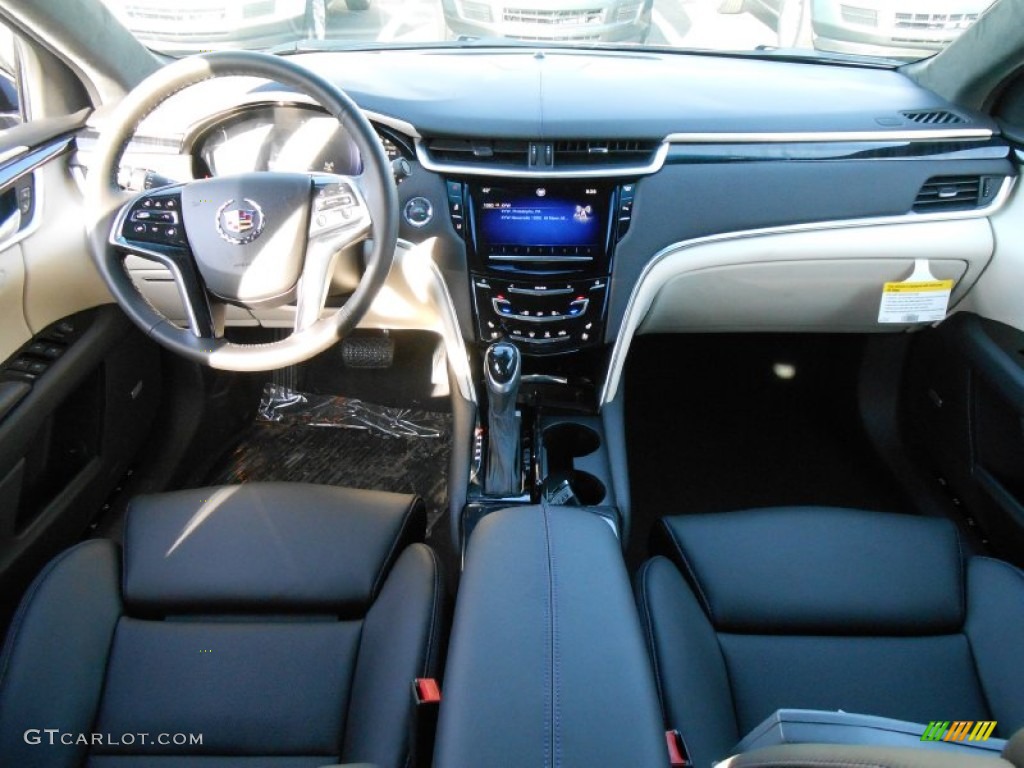 2013 Cadillac XTS Platinum AWD Dashboard Photos