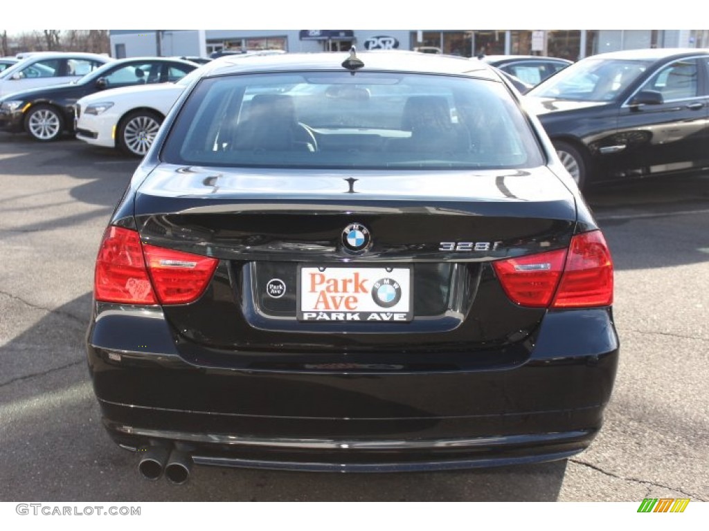 2010 3 Series 328i xDrive Sedan - Black Sapphire Metallic / Black photo #6