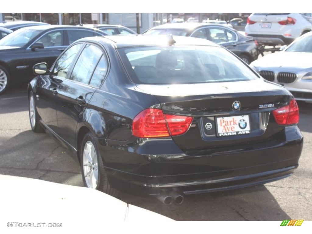 2010 3 Series 328i xDrive Sedan - Black Sapphire Metallic / Black photo #7