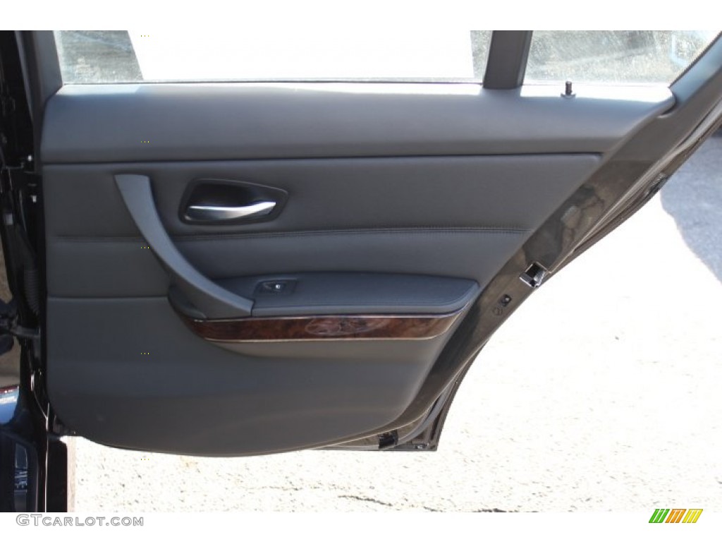 2010 3 Series 328i xDrive Sedan - Black Sapphire Metallic / Black photo #23