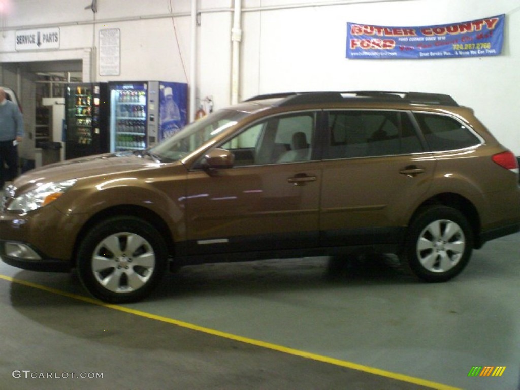 2011 Outback 2.5i Premium Wagon - Caramel Bronze Pearl / Warm Ivory photo #5