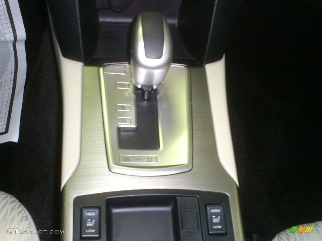 2011 Outback 2.5i Premium Wagon - Caramel Bronze Pearl / Warm Ivory photo #11