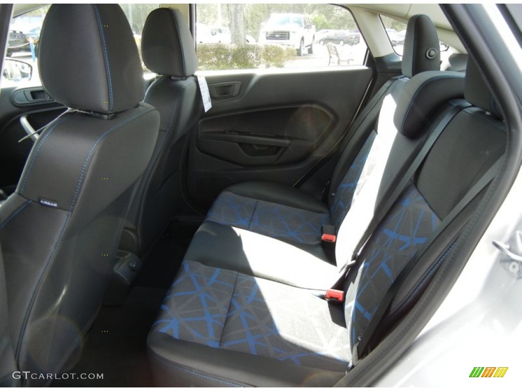 2013 Fiesta SE Sedan - Ingot Silver / Charcoal Black/Blue Accent photo #6
