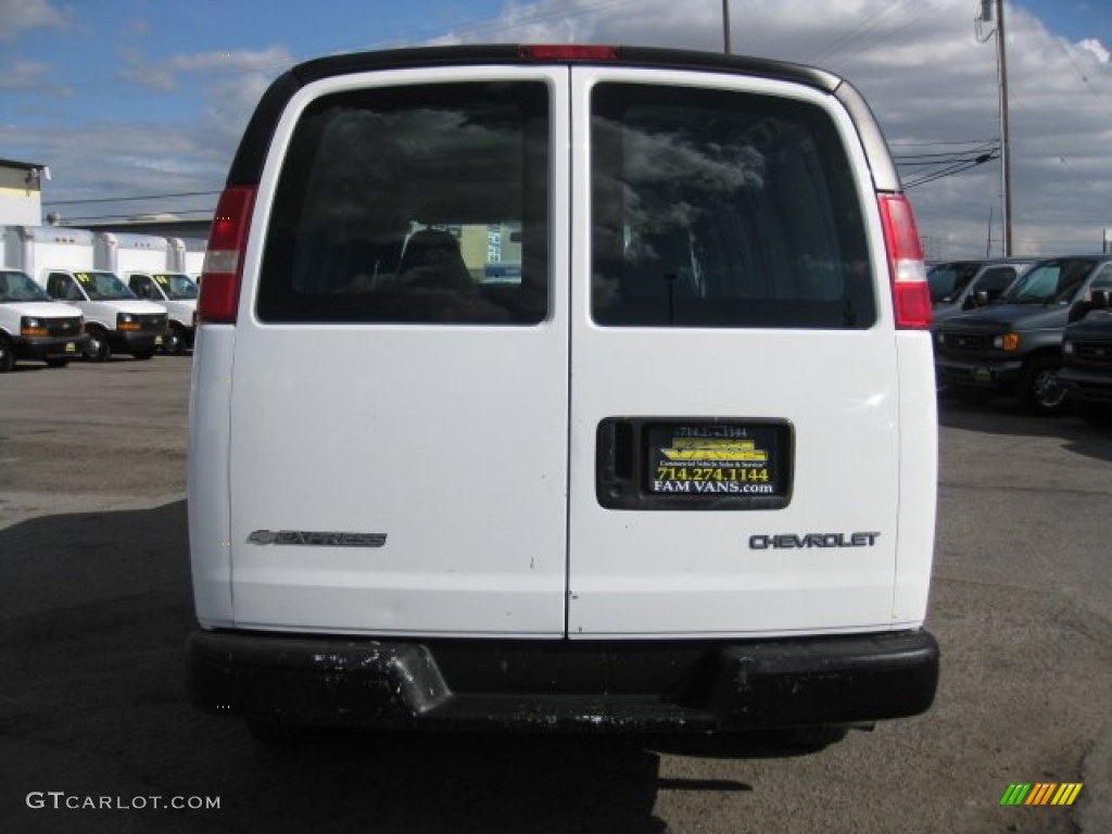 2004 Express 2500 Commercial Van - Summit White / Medium Dark Pewter photo #5