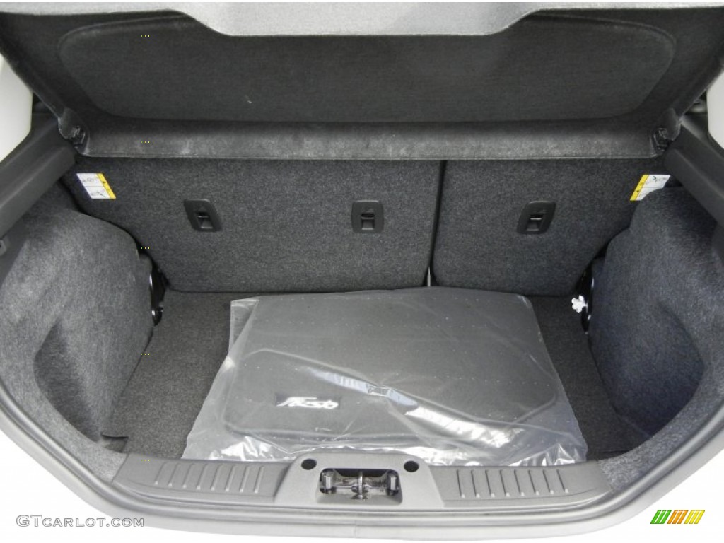 2013 Ford Fiesta Titanium Hatchback Trunk Photo #75752774