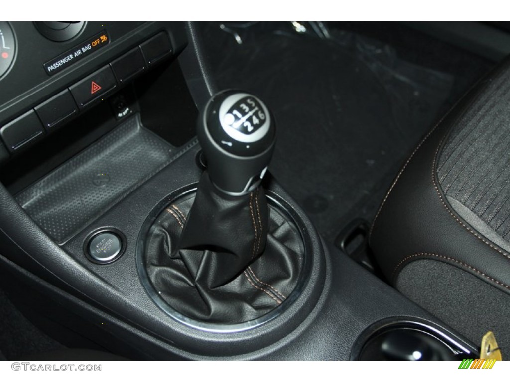 2013 Volkswagen Beetle Turbo Fender Edition 6 Speed Manual Transmission Photo #75752922