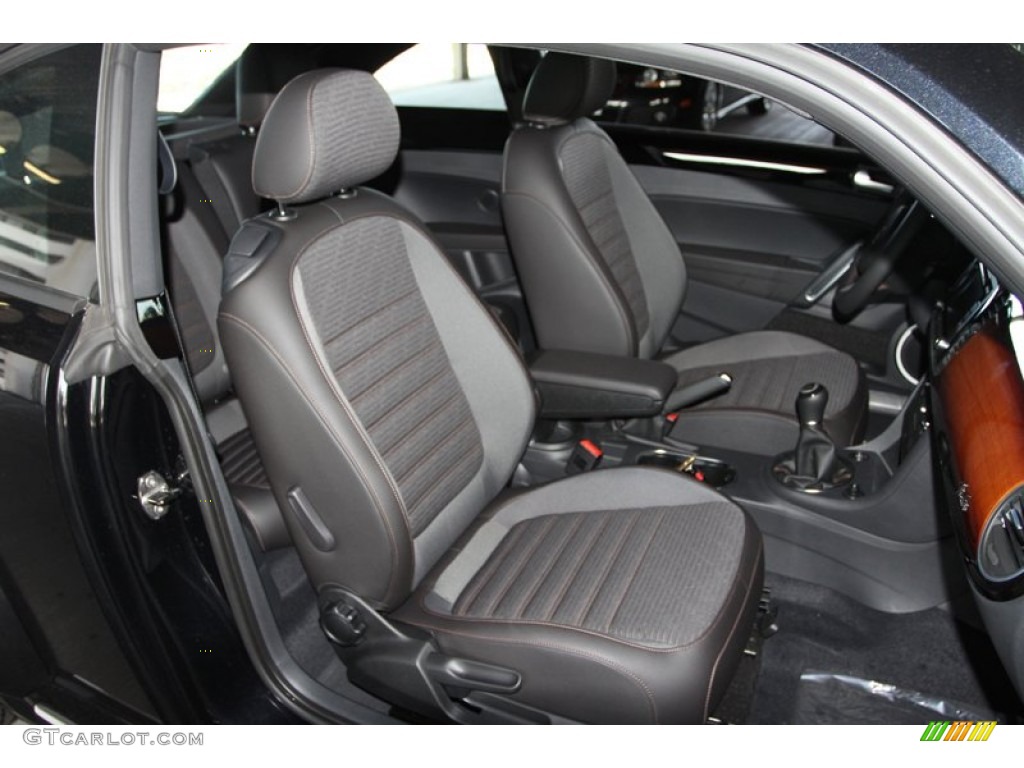 2013 Volkswagen Beetle Turbo Fender Edition Front Seat Photo #75753037