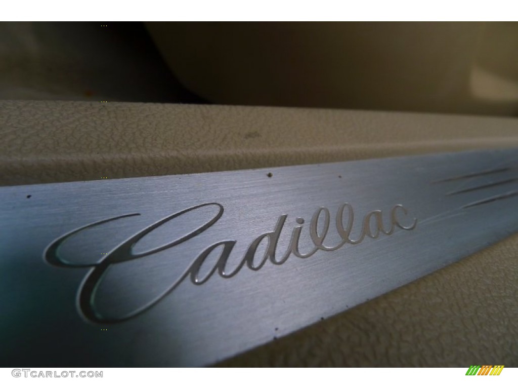 2007 DTS Luxury II - White Lightning / Cashmere photo #12