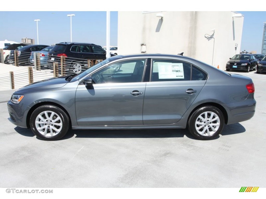 Platinum Gray Metallic 2013 Volkswagen Jetta SE Sedan Exterior Photo #75753905
