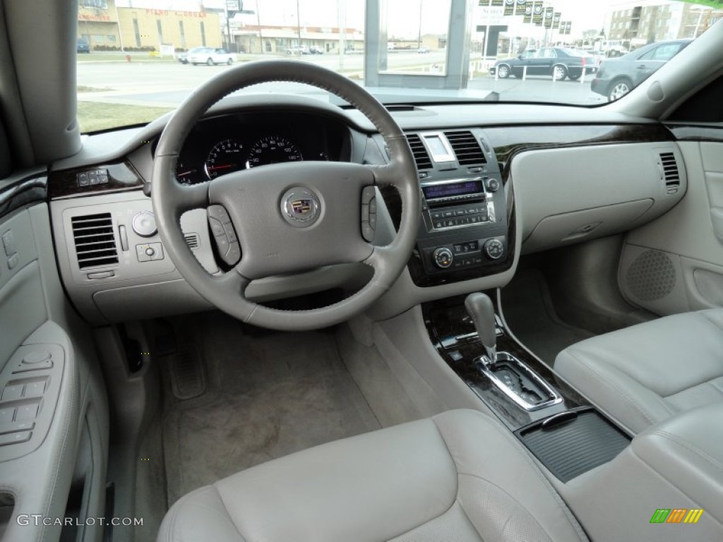 Titanium/Dark Titanium Interior 2009 Cadillac DTS Standard DTS Model Photo #75757028