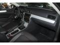 Black - Passat 2.5L SE Photo No. 18