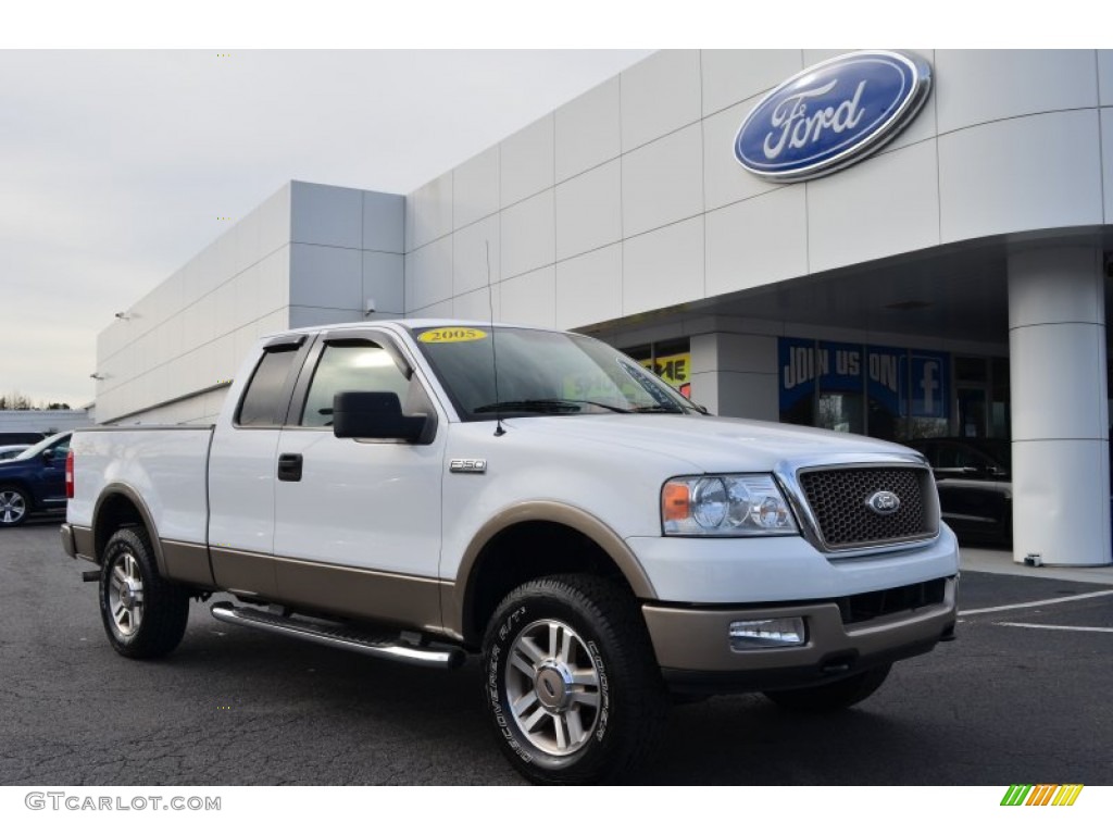 2005 F150 Lariat SuperCab 4x4 - Oxford White / Tan photo #1