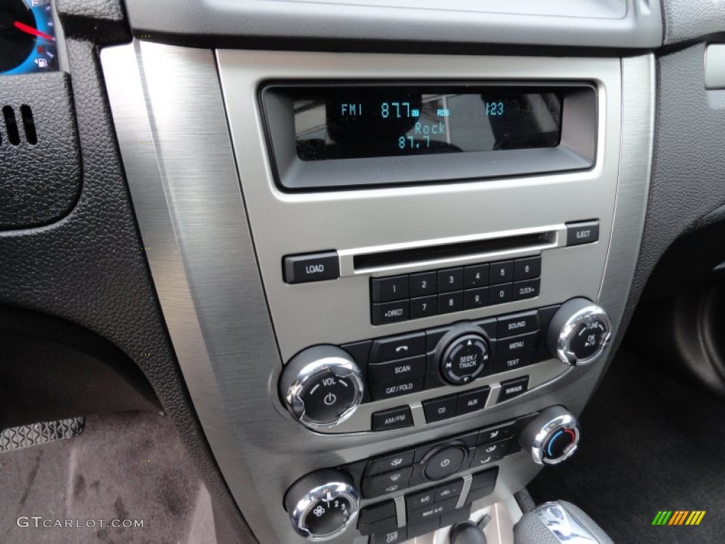 2012 Ford Fusion SE Controls Photo #75758290