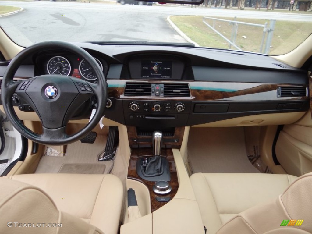 2007 BMW 5 Series 525i Sedan Navigation Photos