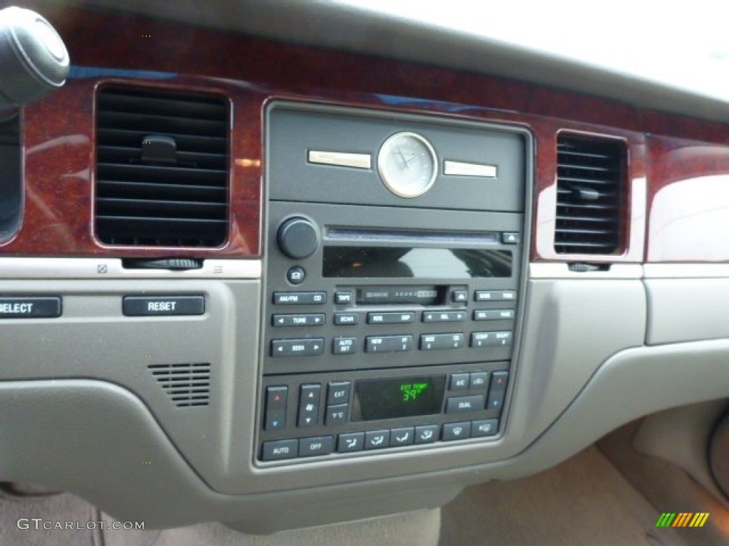 2004 Lincoln Town Car Ultimate Controls Photos