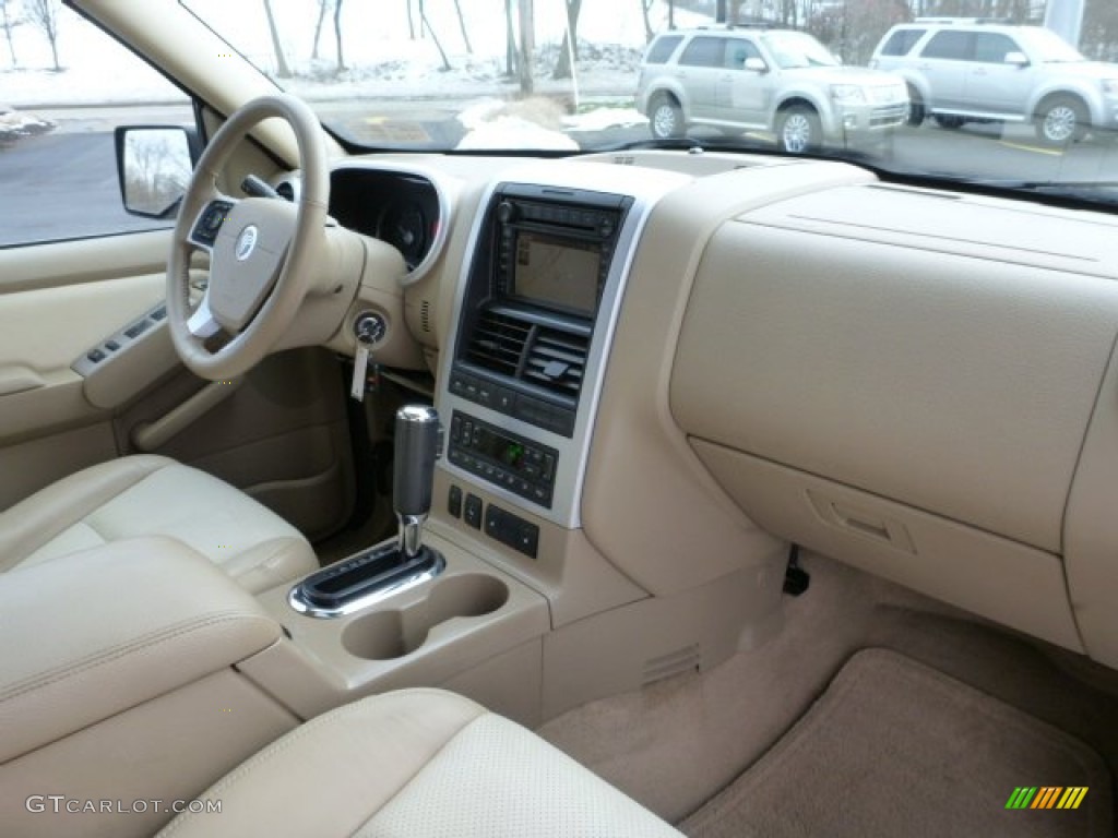 2007 Mercury Mountaineer Premier AWD Camel Dashboard Photo #75760520