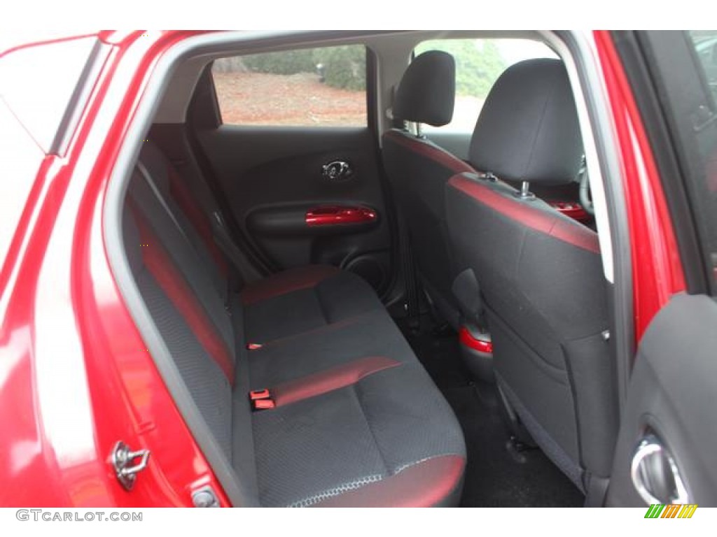 Black/Red/Red Trim Interior 2013 Nissan Juke SV Photo #75761831