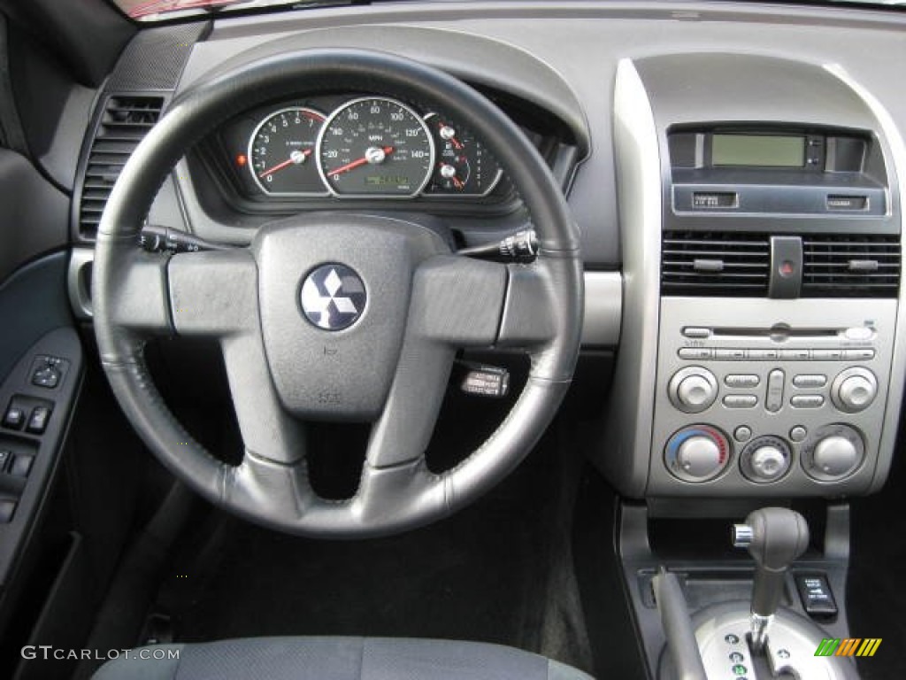 2004 Mitsubishi Galant LS Dashboard Photos