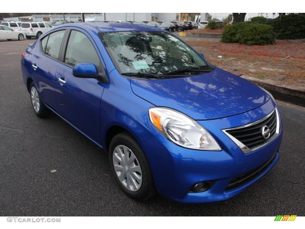 Metallic Blue 2013 Nissan Versa 1.6 SV Sedan Exterior Photo #75762284