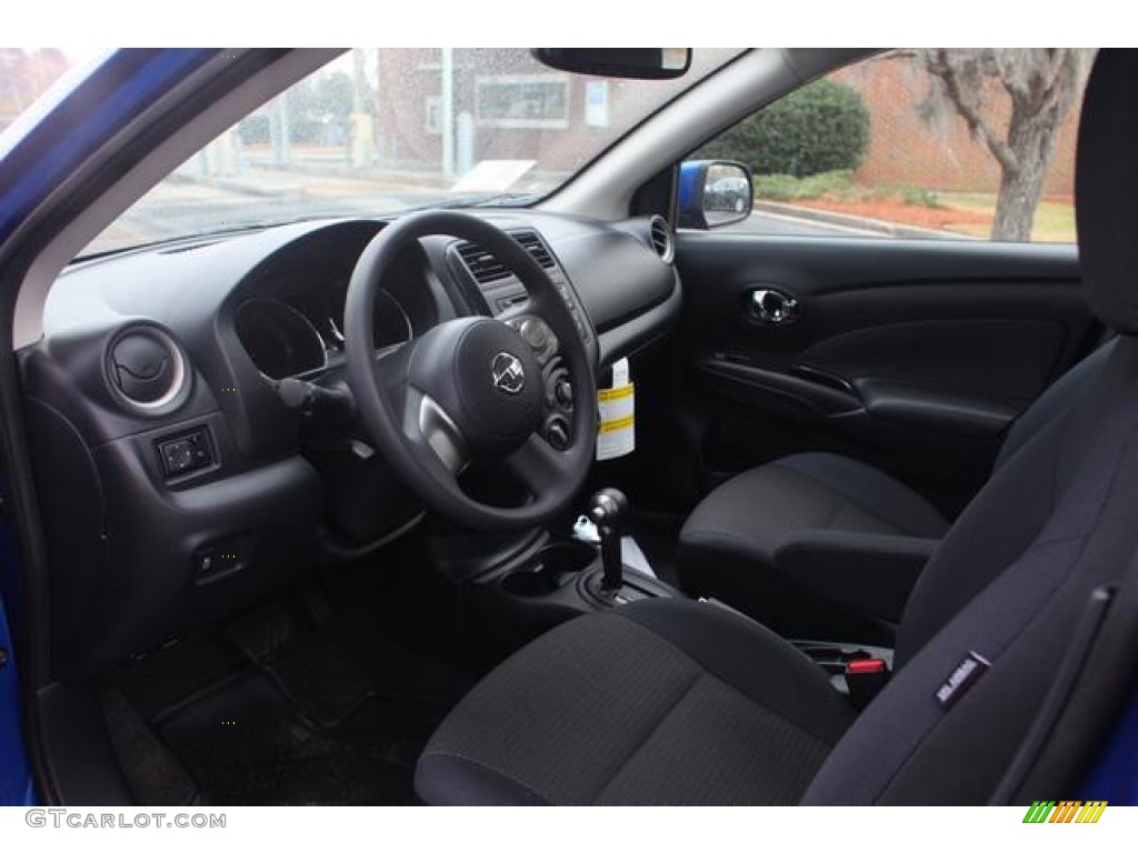 Charcoal Interior 2013 Nissan Versa 1.6 SV Sedan Photo #75762462