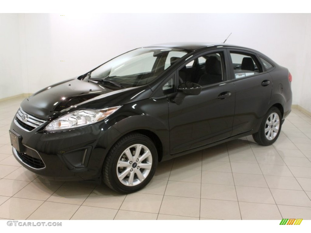 Tuxedo Black Metallic 2012 Ford Fiesta SE Sedan Exterior Photo #75763161