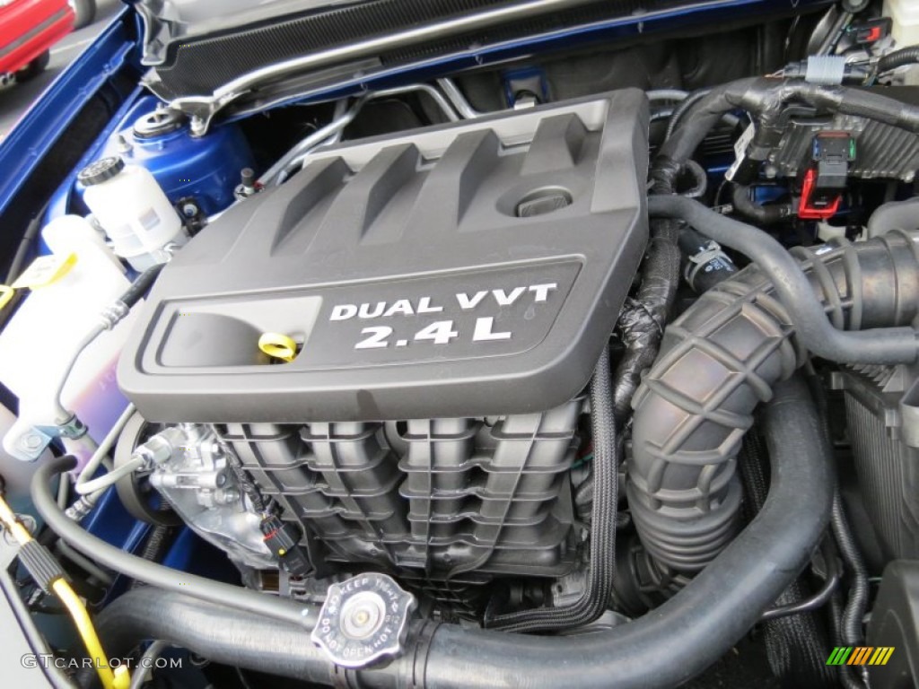 2013 Dodge Avenger SXT Engine Photos