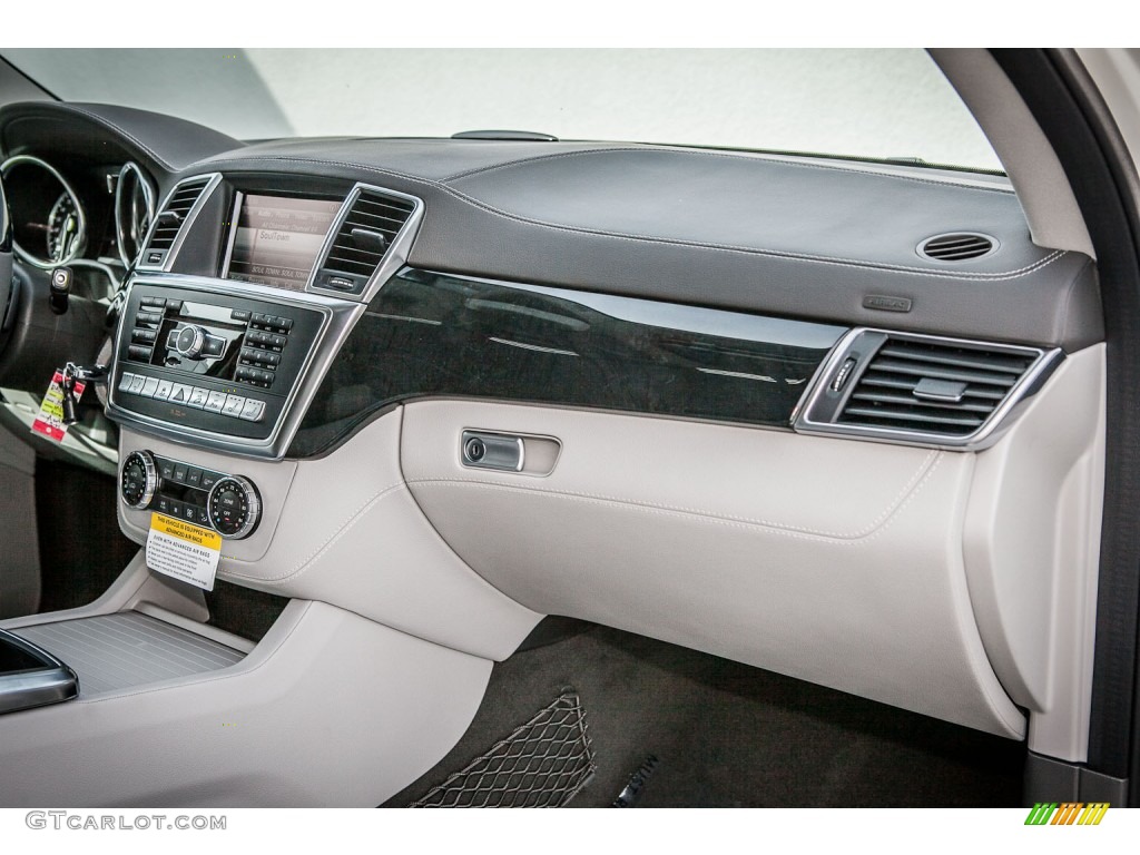 2013 Mercedes-Benz ML 550 4Matic Black Dashboard Photo #75766336