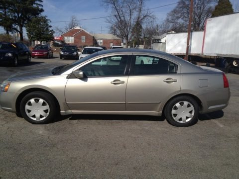 2005 Mitsubishi Galant ES Data, Info and Specs