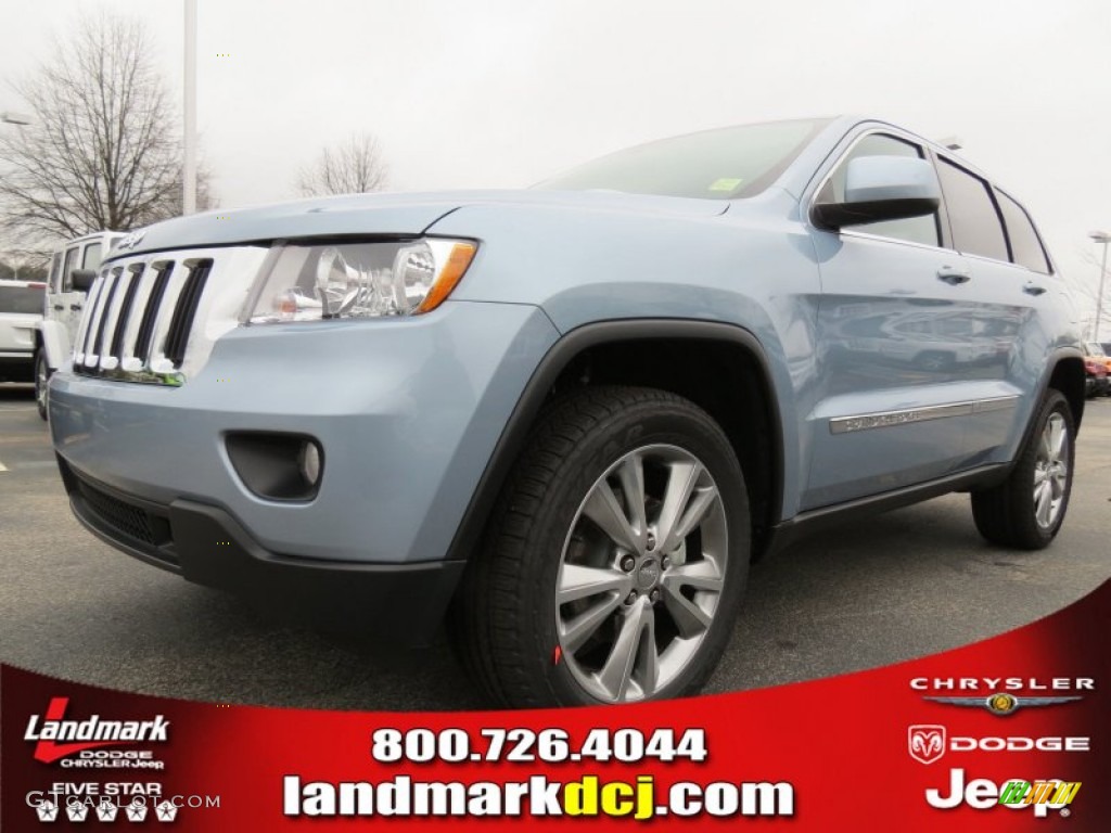 2013 Grand Cherokee Laredo - Winter Chill Pearl / Black photo #1