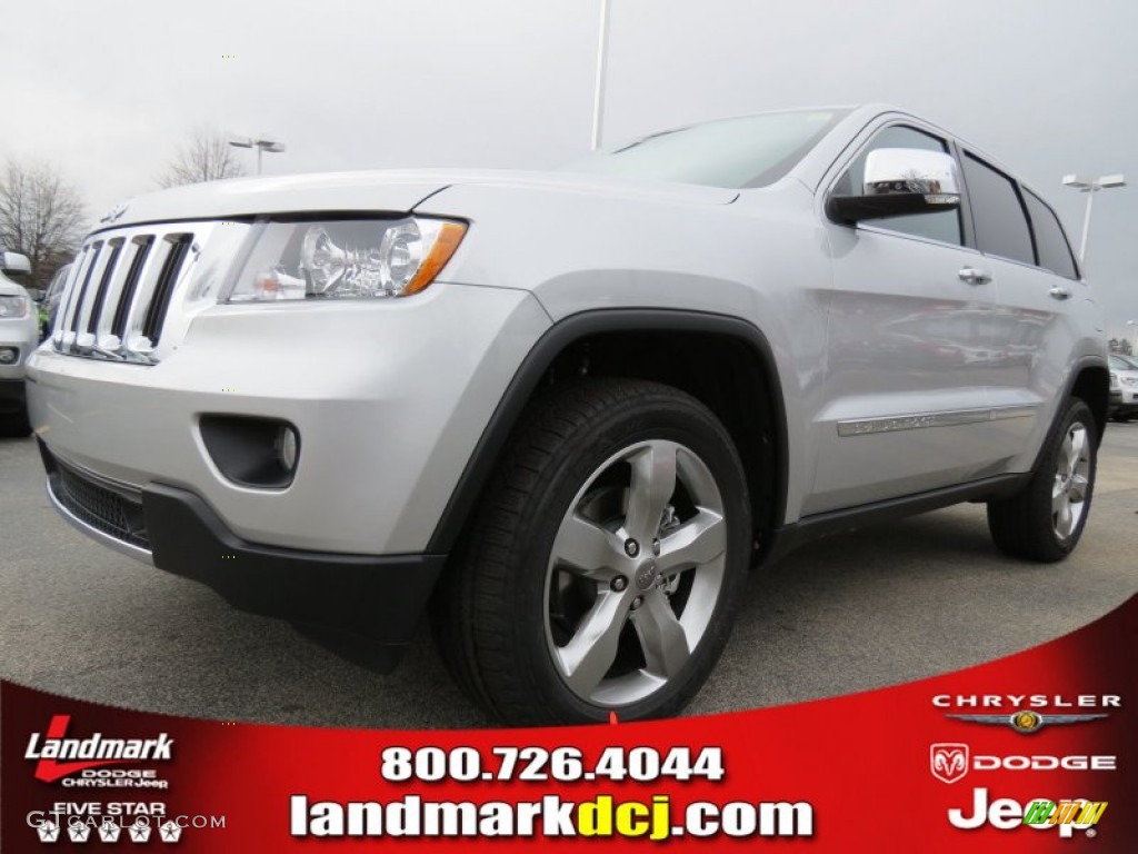 Bright Silver Metallic Jeep Grand Cherokee