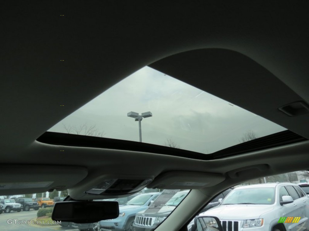 2013 Grand Cherokee Limited - Bright Silver Metallic / Black photo #8