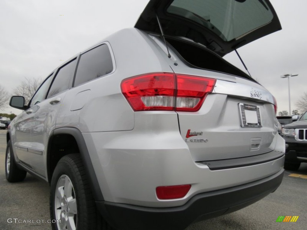 2013 Grand Cherokee Laredo - Bright Silver Metallic / Black photo #9