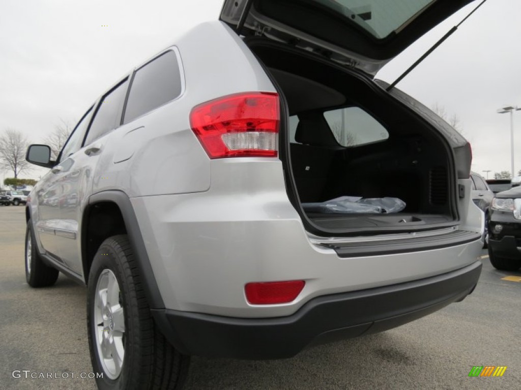 2013 Grand Cherokee Laredo - Bright Silver Metallic / Black photo #10