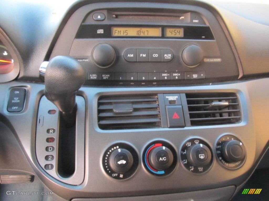 2007 Honda Odyssey LX Controls Photo #75771803