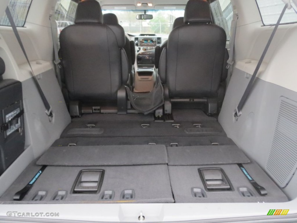 2011 Toyota Sienna SE Trunk Photo #75772973